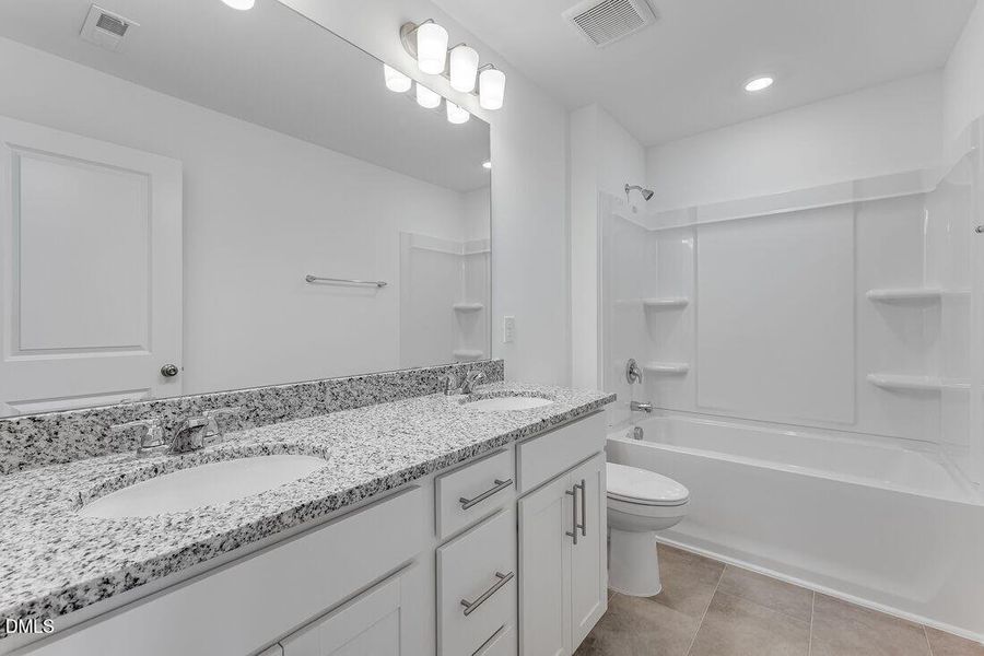 hj-nc-raleigh-magnolia-birch-lot-67-bath