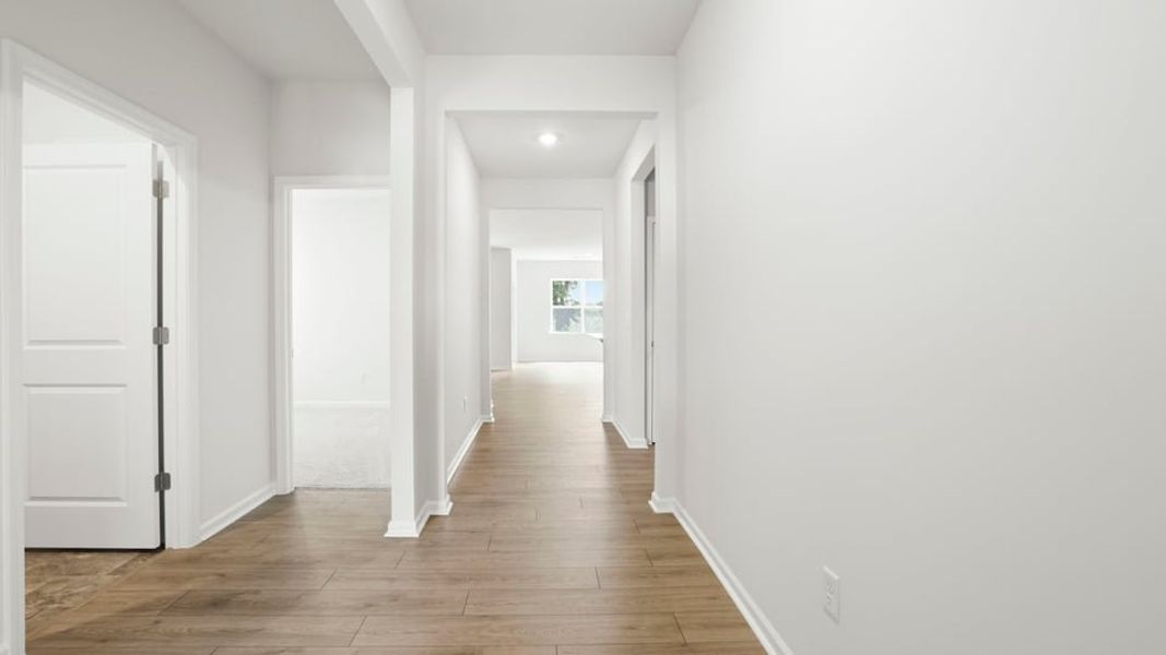 Spacious, unfurnished interior of a new home in Woodglen, Piedmont (Image 11).