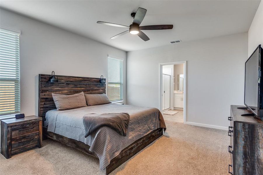 Furnished interior view inside a new home in , Fort Worth (Image 12). Furnished interior view inside a new home in , Fort Worth (Image 12).