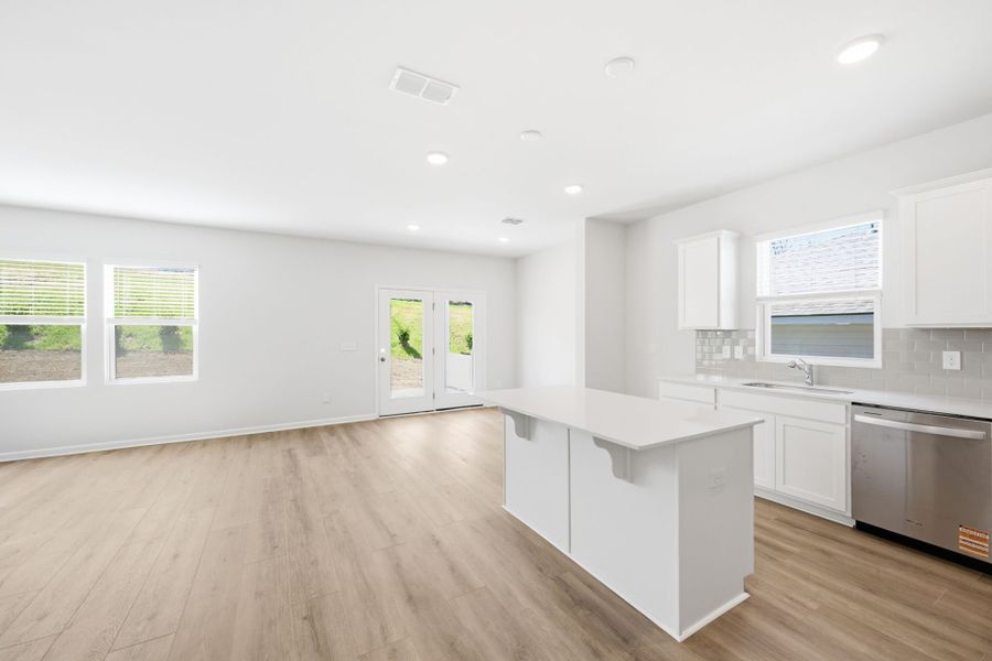 Spacious, unfurnished interior of a new home in Grand Arbor, Blythewood (Image 15).