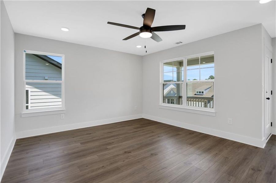 Spacious, unfurnished interior of a new home in Twin Lakes, Hoschton (Image 42).
