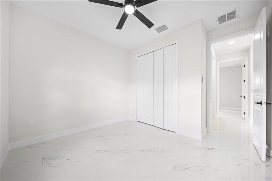 Spacious, unfurnished interior of a new home in , Lehigh Acres (Image 21).