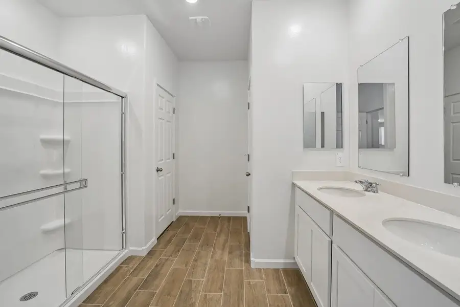 Primary bath. Representative images and renderings are for illustrative purposes. Actual structural options and design finishes of home may vary.