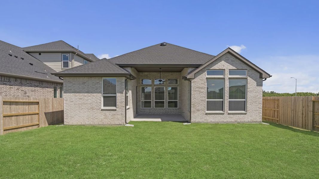 Exterior details and patio area of a home in Blue Heron, Mont Belvieu (Image 4). Exterior details and patio area of a home in Blue Heron, Mont Belvieu (Image 4).