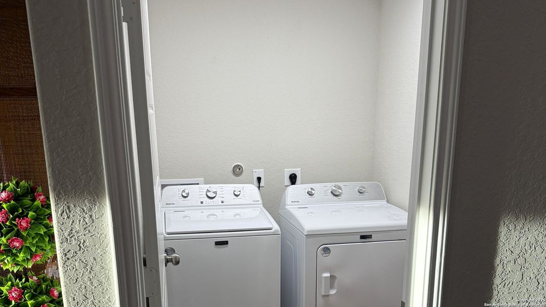 Close-up of interior finishes inside a home in Jordan's Ranch, San Antonio (Image 13).