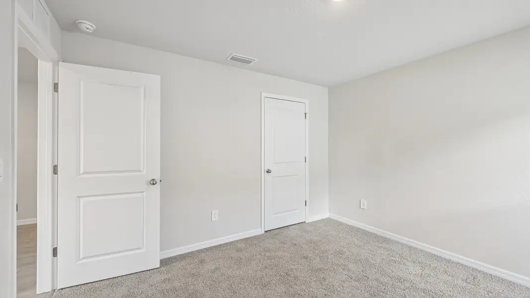 Representative unfurnished interior of a home built from the Covington by D.R. Horton in Oakfield Lakes, Parrish (Image 36). Representative unfurnished interior of a home built from the Covington by D.R. Horton in Oakfield Lakes, Parrish (Image 36).