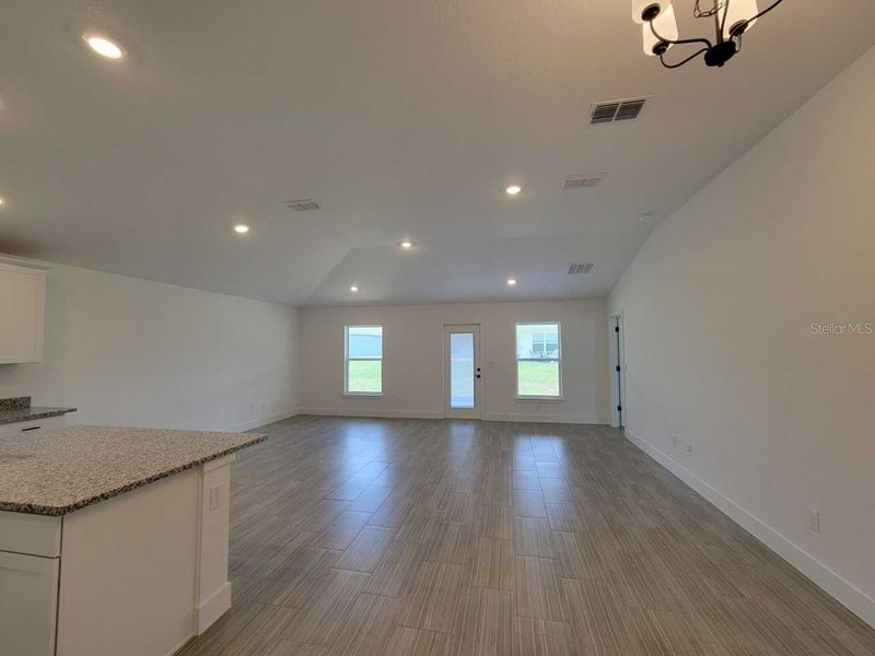 Spacious, unfurnished interior of a new home in Ocala Crossings South, Ocala (Image 10).