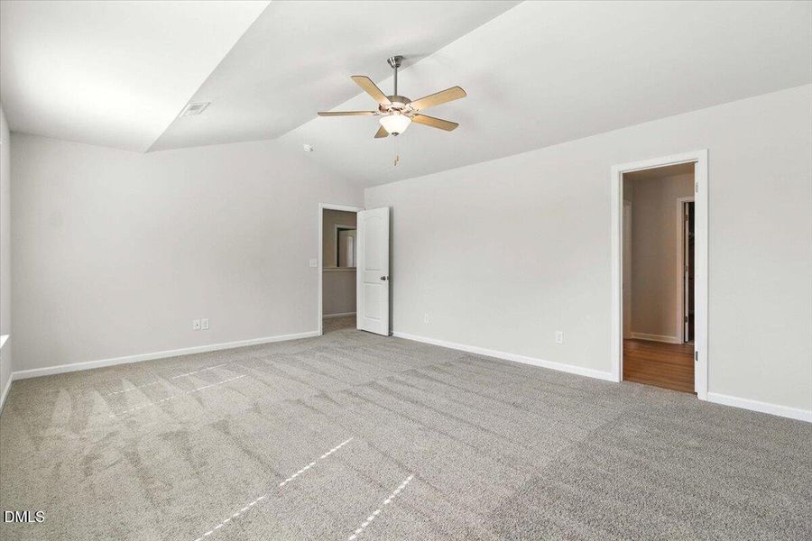 28-Primary Suite w_ Ceiling Fan