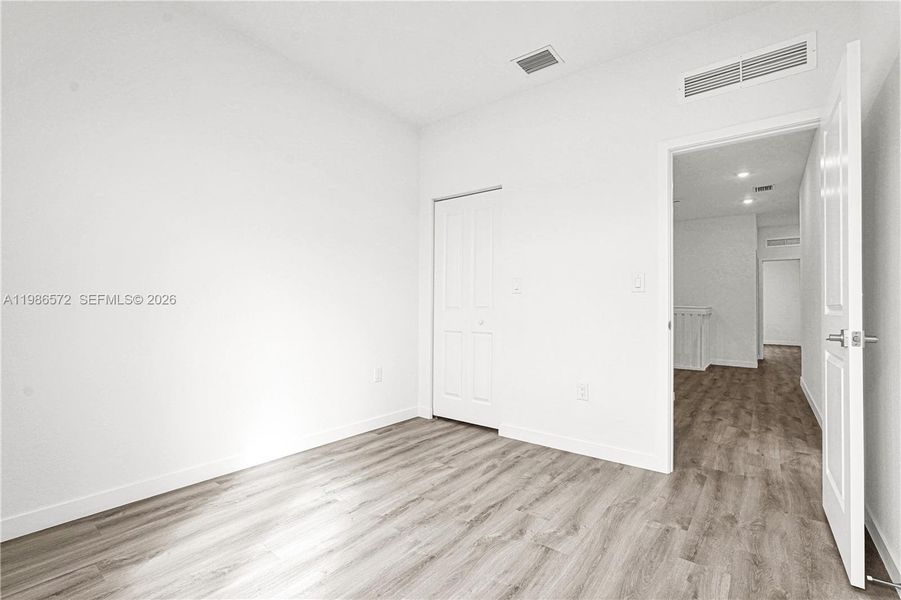 Spacious, unfurnished interior of a new home in , Miami (Image 83).