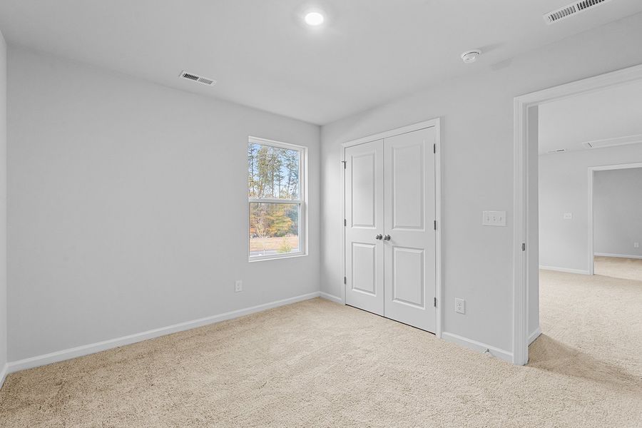 Spacious, unfurnished interior of a new home in Hanes Lake, Winston-Salem (Image 39). Spacious, unfurnished interior of a new home in Hanes Lake, Winston-Salem (Image 39).