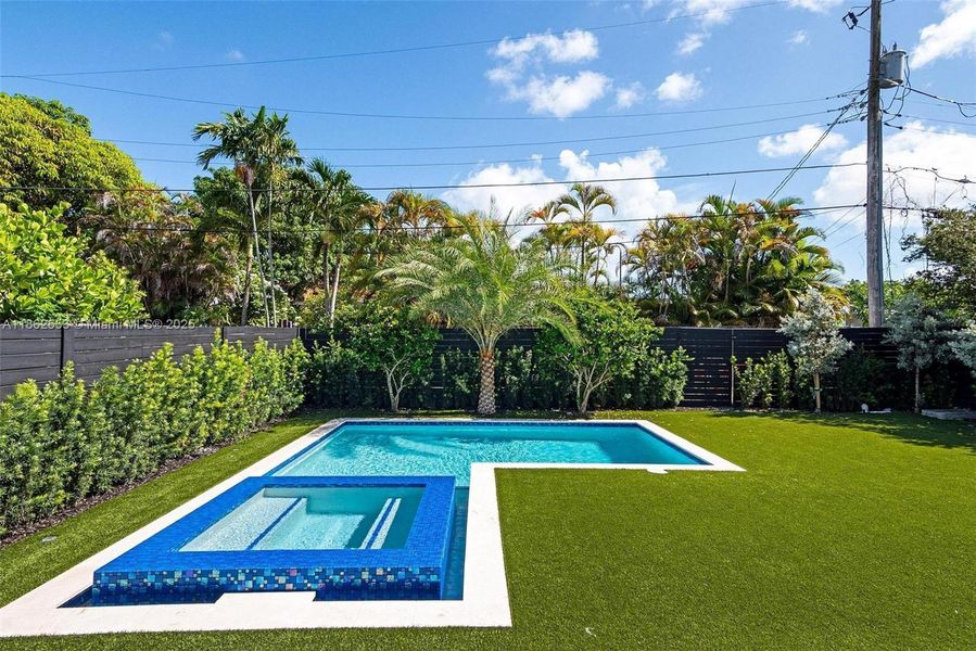 Image 42 of a home in .