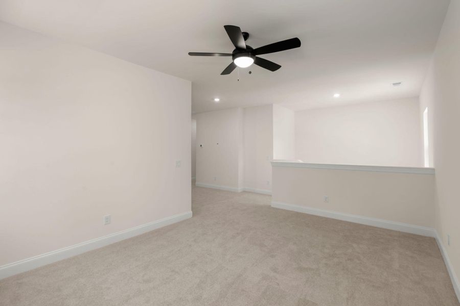 Spacious, unfurnished interior of a new home in , Hollywood (Image 40).