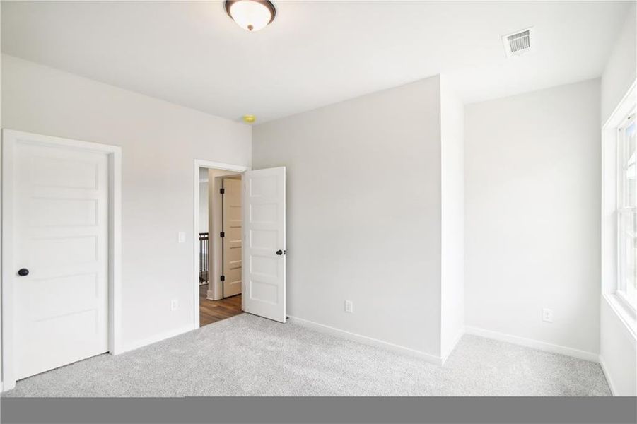 Spacious, unfurnished interior of a new home in Summerlin, Winder (Image 24).