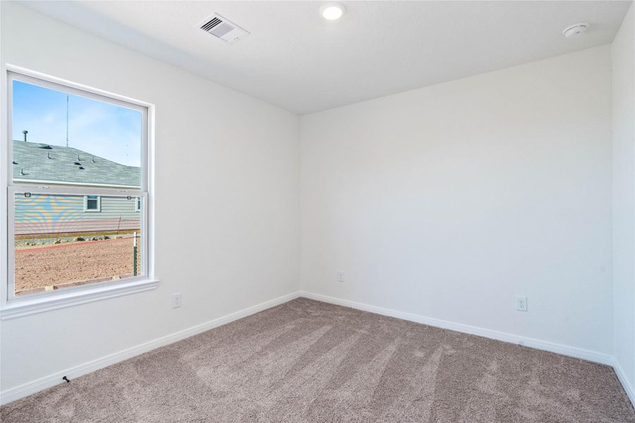 Spacious, unfurnished interior of a new home in Olympia Falls, Fresno (Image 12). Spacious, unfurnished interior of a new home in Olympia Falls, Fresno (Image 12).