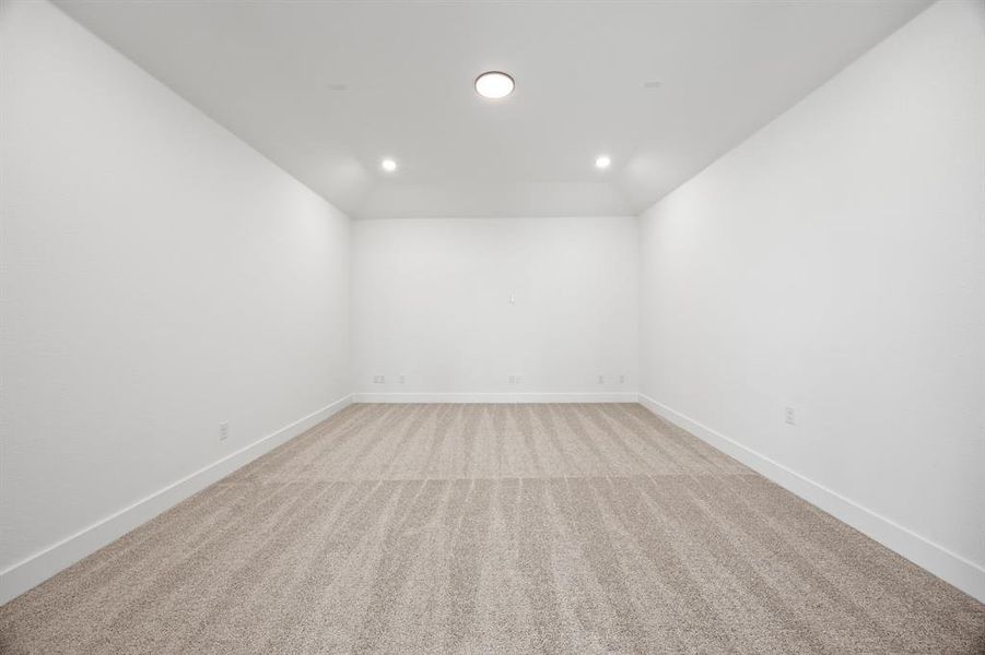 Spacious, unfurnished interior of a new home in Chatham Reserve, Providence Village (Image 15).