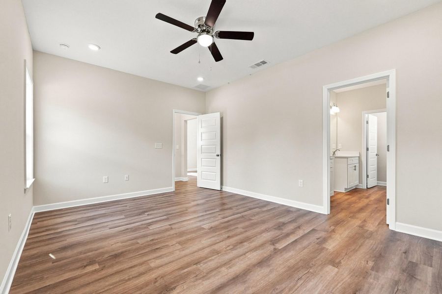 103 horizon way-26
