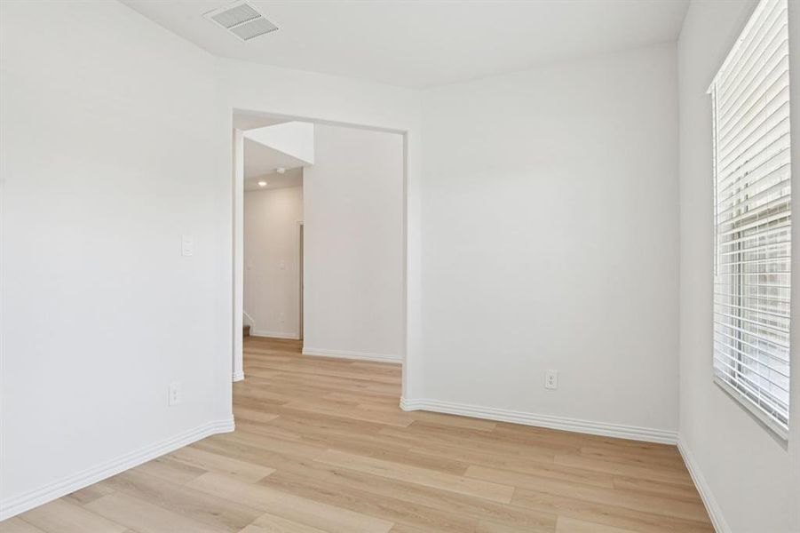 Photo is not of the actual home, but is an inspirational photo of builder’s model home and may depict options, furnishings, and/or decorator features that are not included. Photo is not of the actual home, but is an inspirational photo of builder’s model home and may depict options, furnishings, and/or decorator features that are not included.