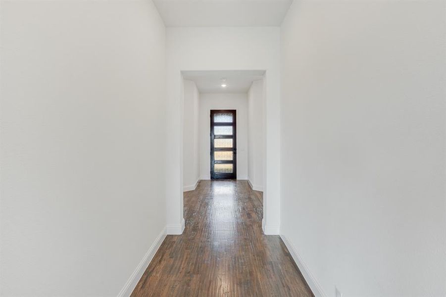 Spacious, unfurnished interior of a new home in Wildflower Ranch 60-65, Fort Worth (Image 27). Spacious, unfurnished interior of a new home in Wildflower Ranch 60-65, Fort Worth (Image 27).