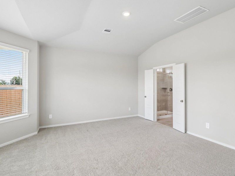 Spacious, unfurnished interior of a new home in Sanford Farms - Premier Series, Waller (Image 32).