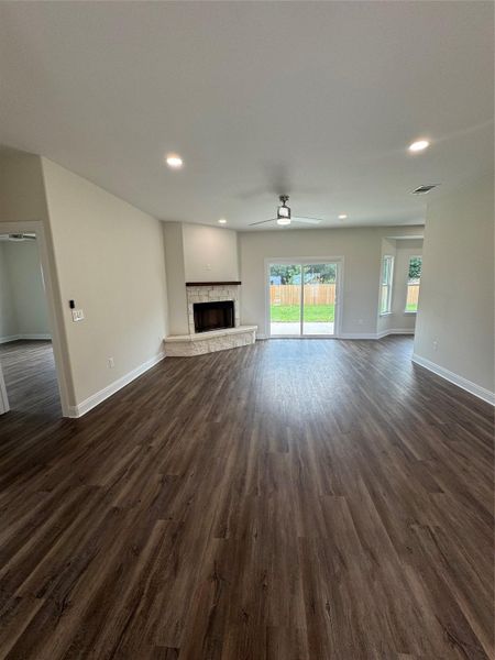 Spacious, unfurnished interior of a new home in , Thorndale (Image 15).
