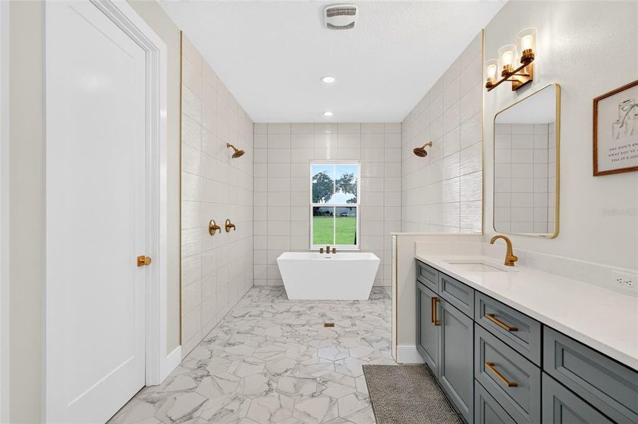 Furnished interior view inside a new home in , Bushnell (Image 41).