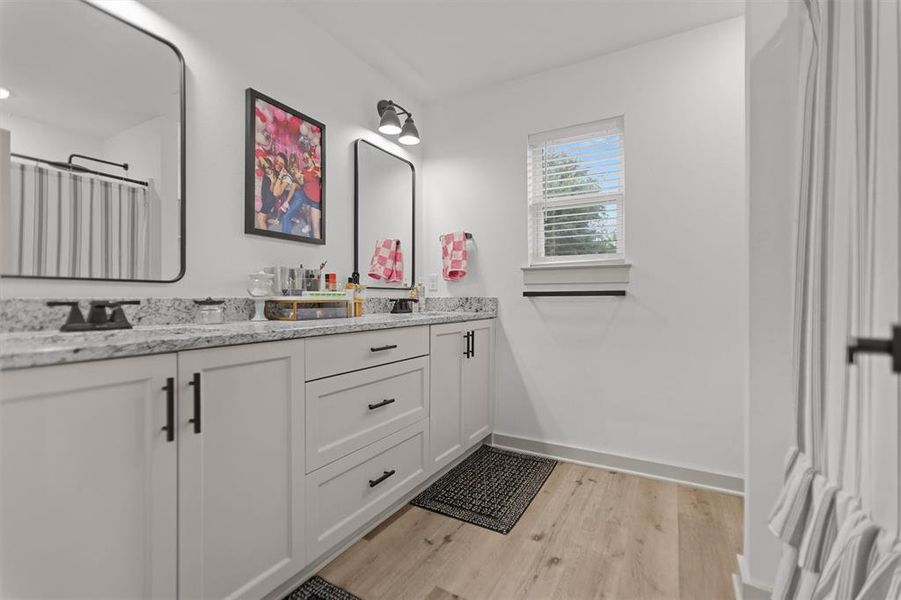 Furnished interior view inside a new home in , Lindale (Image 10).