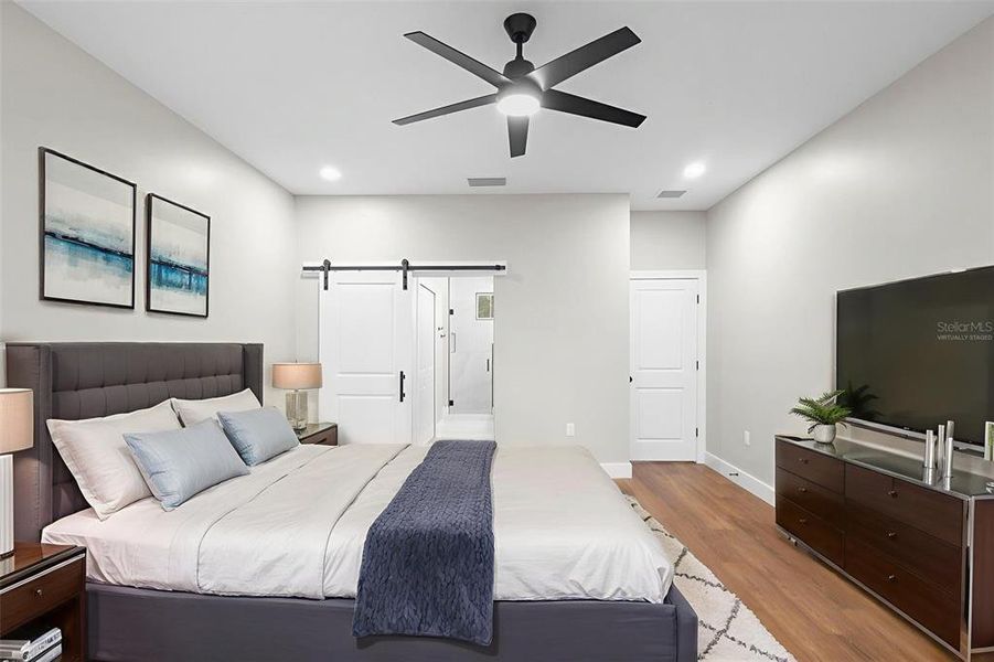 Furnished interior view inside a new home in , Eustis (Image 32).