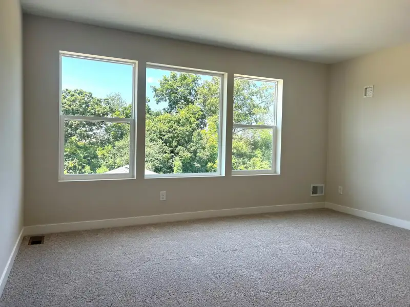 Representative unfurnished interior of a home built from the The Georgetown II by Norfolk Homes in Offsite Builds Southern Michigan, Ann Arbor (Image 21).