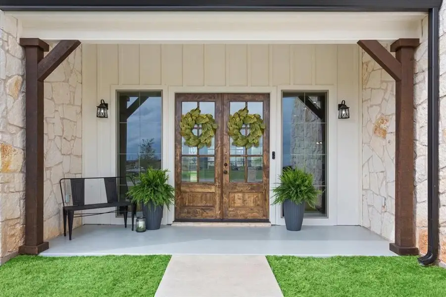Exterior details and patio area of a home in , Waco (Image 3).