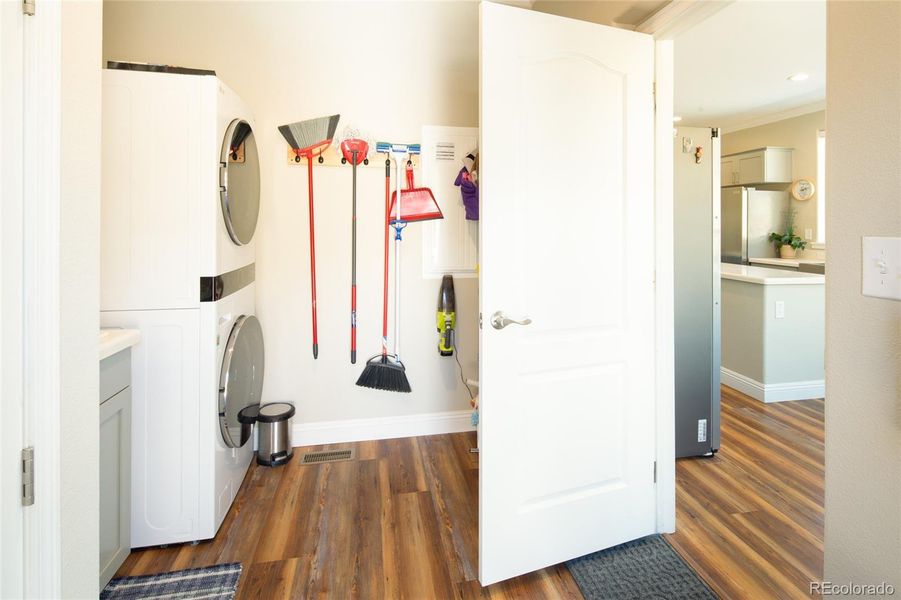 Furnished interior view inside a new home in , Crestone (Image 29).