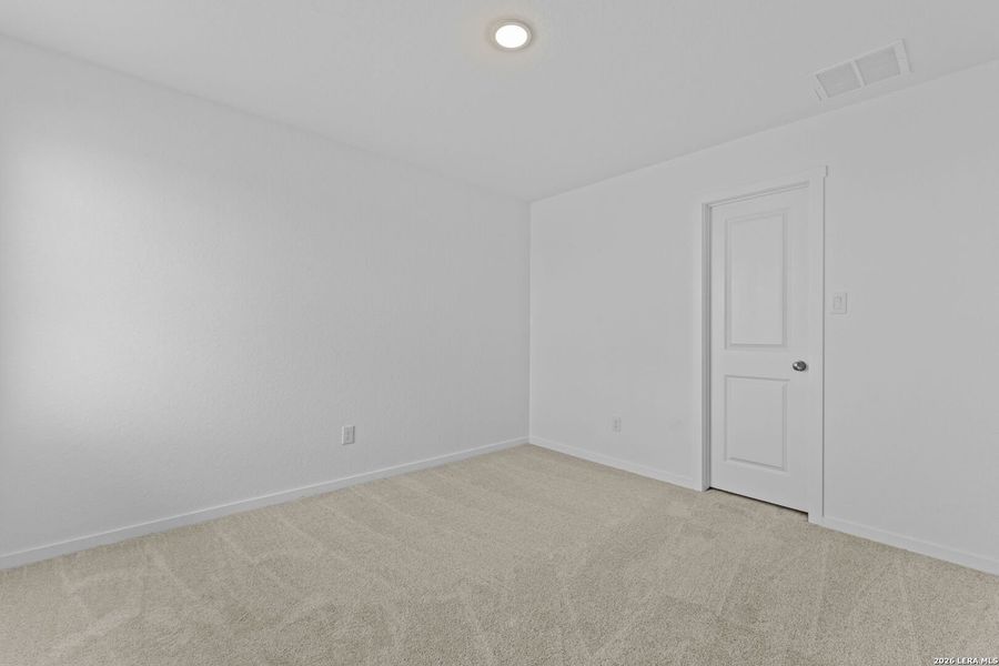 Spacious, unfurnished interior of a new home in Higdon Crossing, San Antonio (Image 29). Spacious, unfurnished interior of a new home in Higdon Crossing, San Antonio (Image 29).