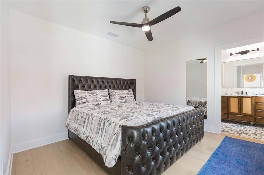 Furnished interior view inside a new home in , Tampa (Image 52).