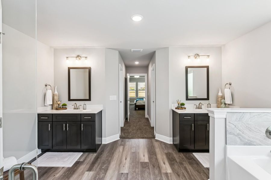 Furnished interior view inside a new home in Buckeyes Landing, Navarre (Image 18).