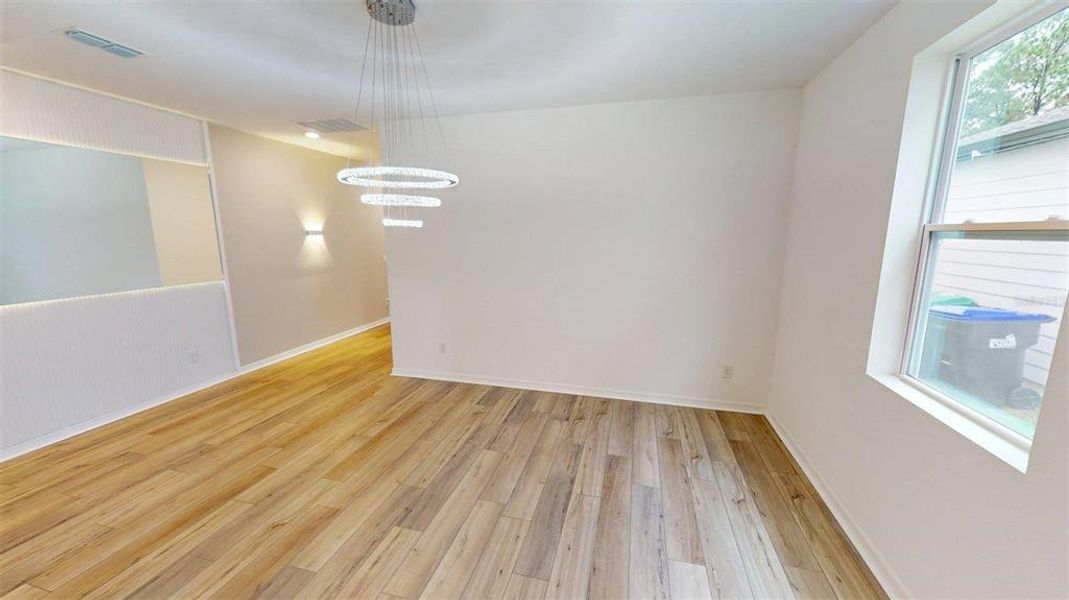 Spacious, unfurnished interior of a new home in , Winter Garden (Image 43). Spacious, unfurnished interior of a new home in , Winter Garden (Image 43).