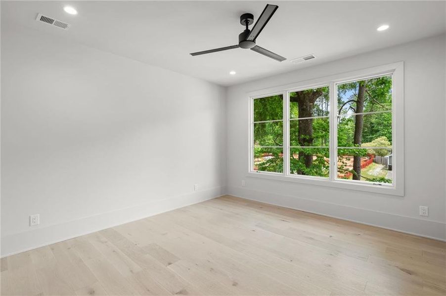 Spacious, unfurnished interior of a new home in , Alpharetta (Image 39). Spacious, unfurnished interior of a new home in , Alpharetta (Image 39).
