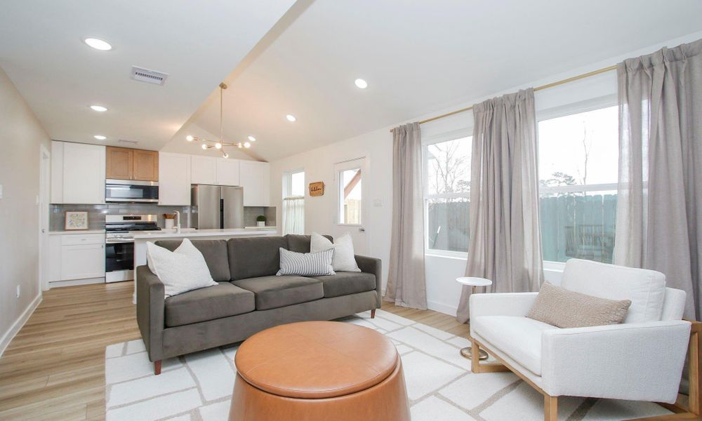 Furnished interior view inside a new home in , Conroe (Image 5).