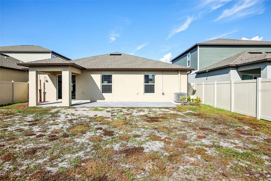 Exterior details and patio area of a home in , Land O' Lakes (Image 23).
