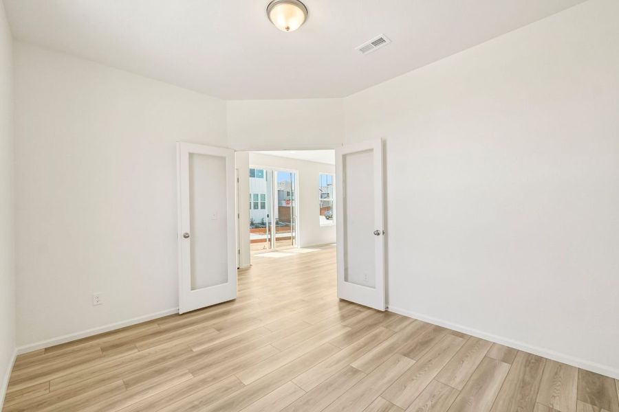 Spacious, unfurnished interior of a new home in Farmlore Villas, Brighton (Image 14).