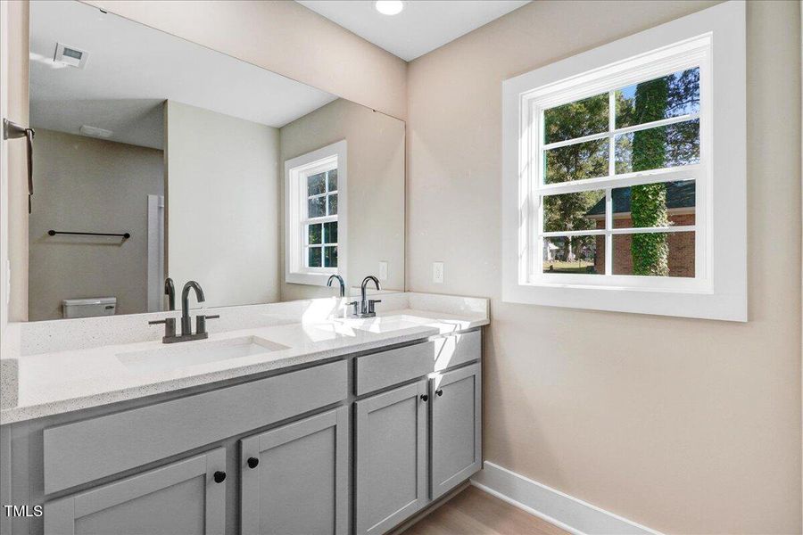 28-1201 Crawford St S-28 28-1201 Crawford St S-28