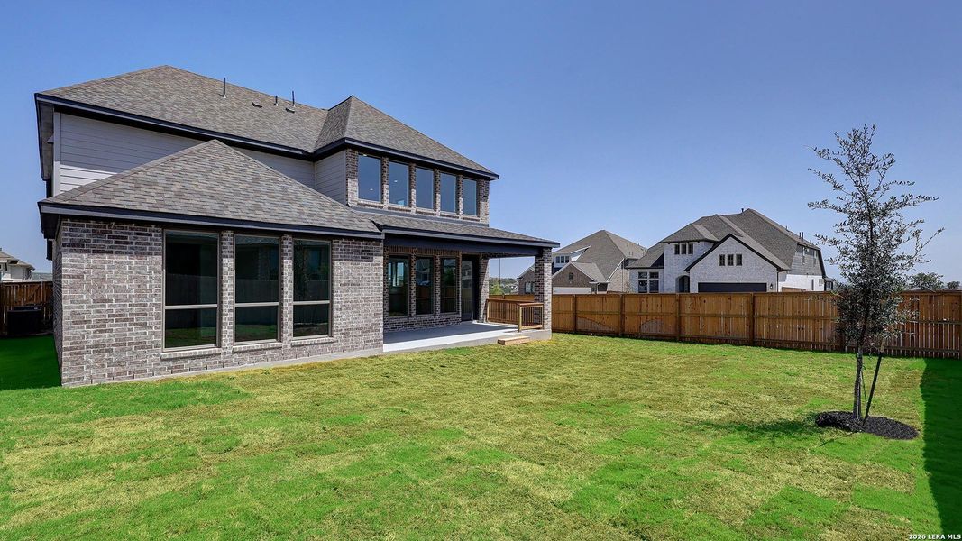 Exterior details and patio area of a home in Ladera, San Antonio (Image 23).