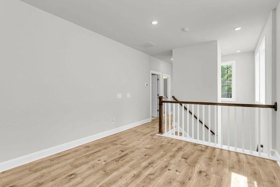 Spacious, unfurnished interior of a new home in Heron Preserve, Hanahan (Image 15).