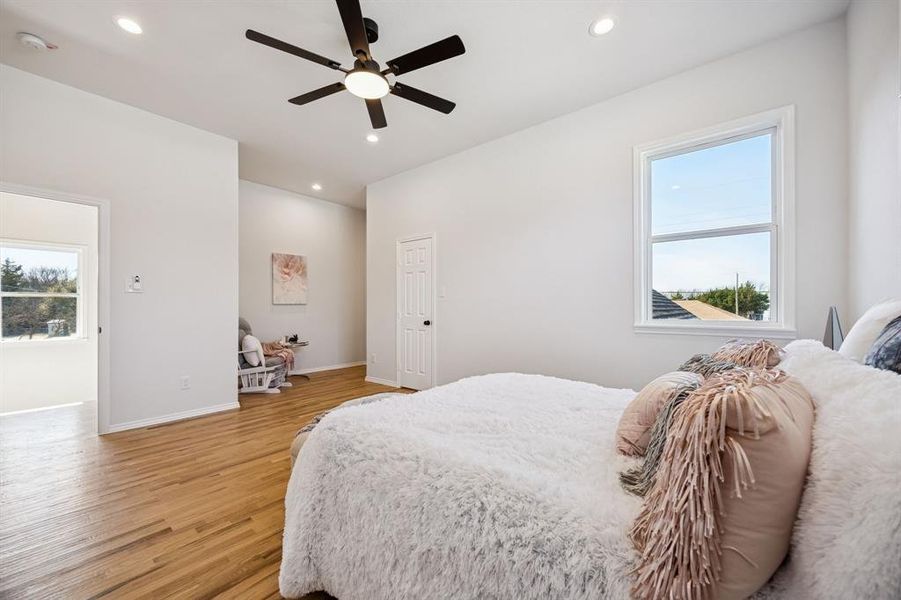 Furnished interior view inside a new home in , Ennis (Image 11).