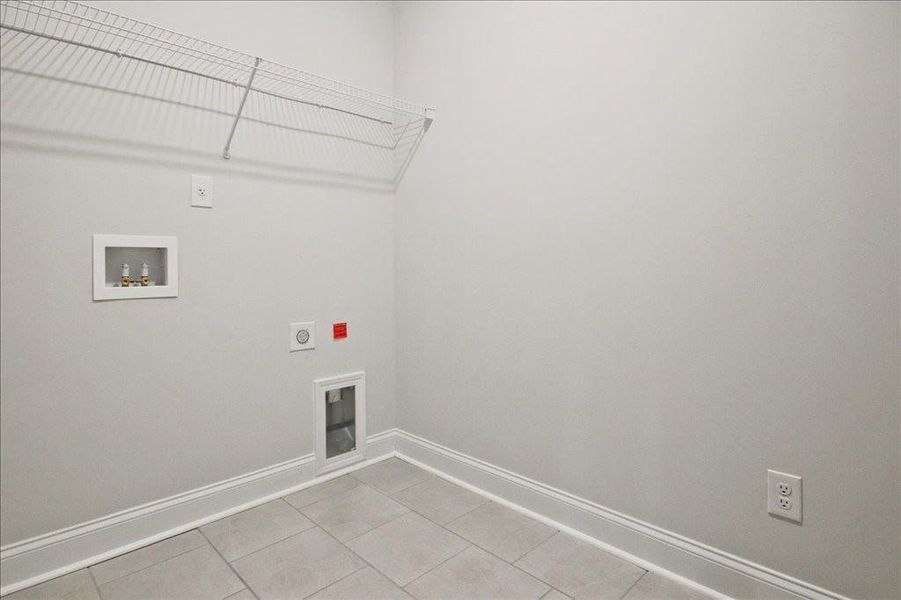 Spacious, unfurnished interior of a new home in Cooper's Walk, Loganville (Image 27).