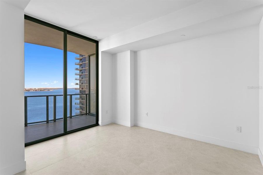 Spacious, unfurnished interior of a new home in , Tampa (Image 67). Spacious, unfurnished interior of a new home in , Tampa (Image 67).