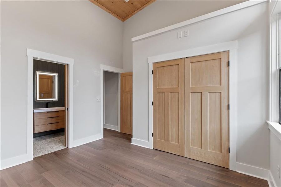 Spacious, unfurnished interior of a new home in , Ellijay (Image 34).