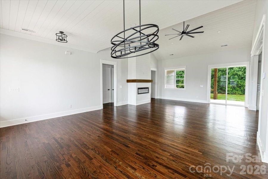 Spacious, unfurnished interior of a new home in , Shelby (Image 16).