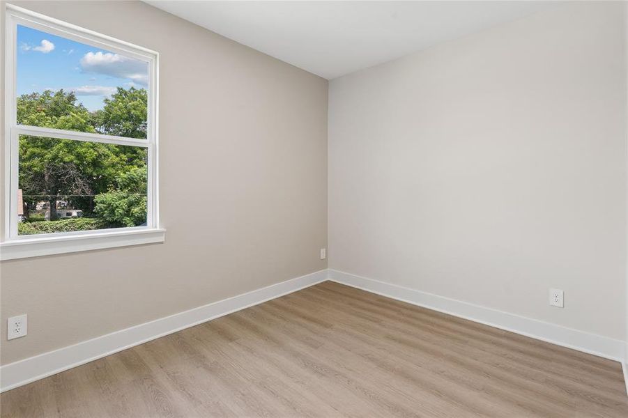 Spacious, unfurnished interior of a new home in , Fort Worth (Image 18).