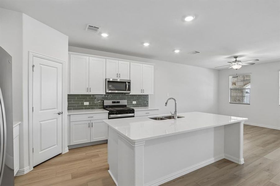 Furnished interior view inside a new home in Oak Ridge Park, Corinth (Image 7).