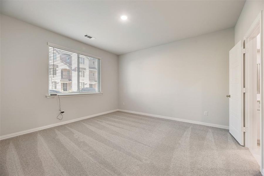 Spacious, unfurnished interior of a new home in Wade Settlement Townhomes, Frisco (Image 19).