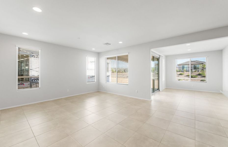 Spacious, unfurnished interior of a new home in Sun City Festival, Buckeye (Image 13). Spacious, unfurnished interior of a new home in Sun City Festival, Buckeye (Image 13).